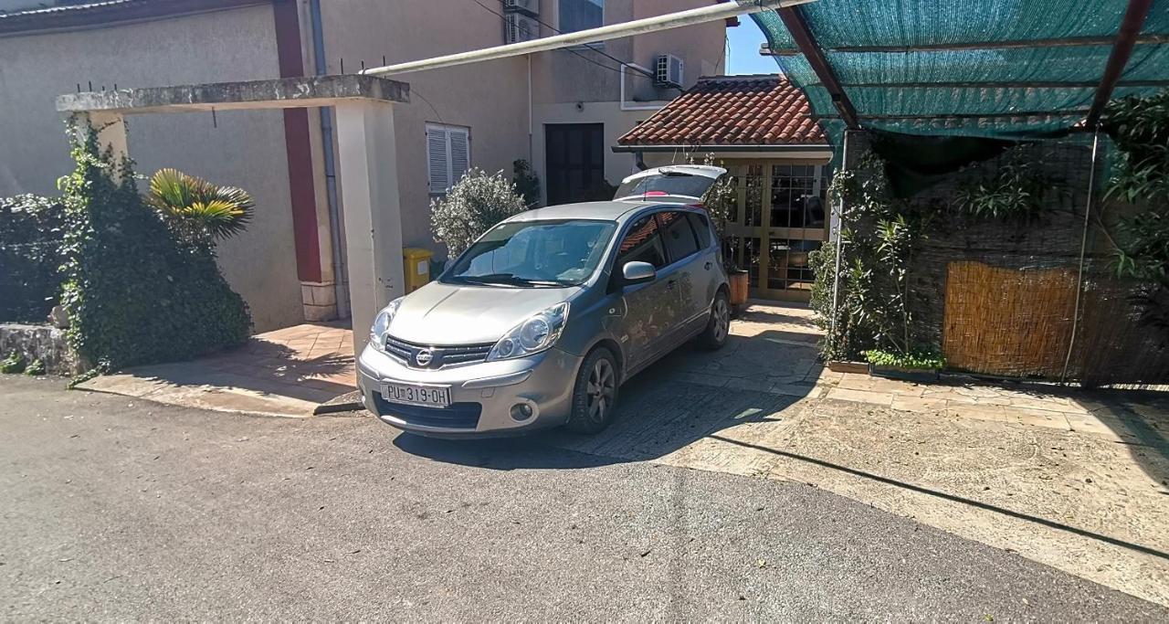 Apartments And Room Pergola Rovinj Kültér fotó
