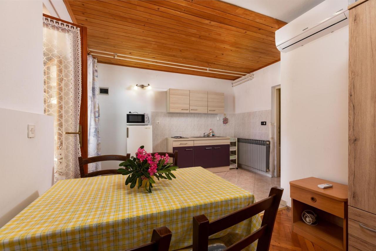 Apartments And Room Pergola Rovinj Kültér fotó
