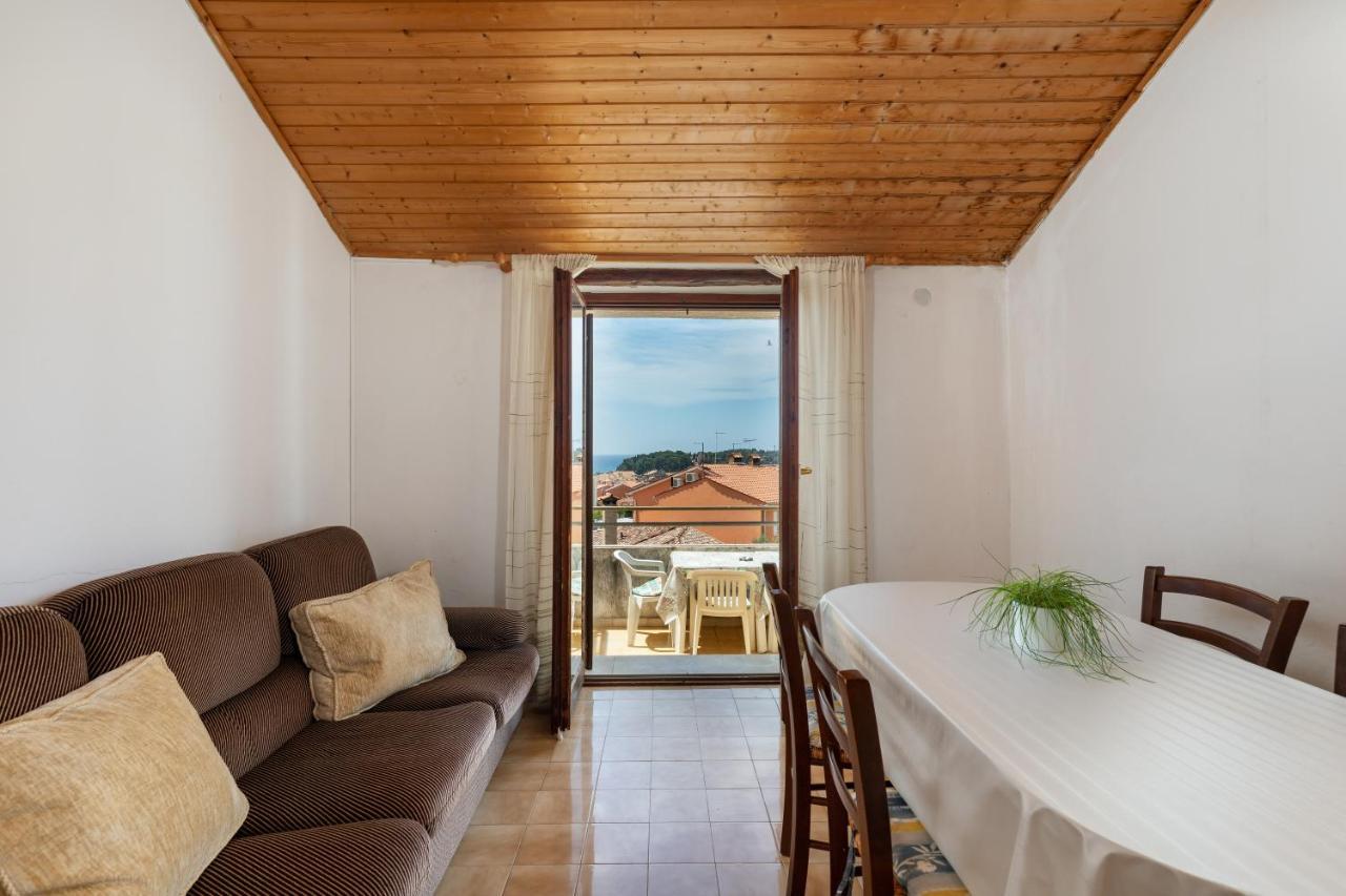 Apartments And Room Pergola Rovinj Kültér fotó